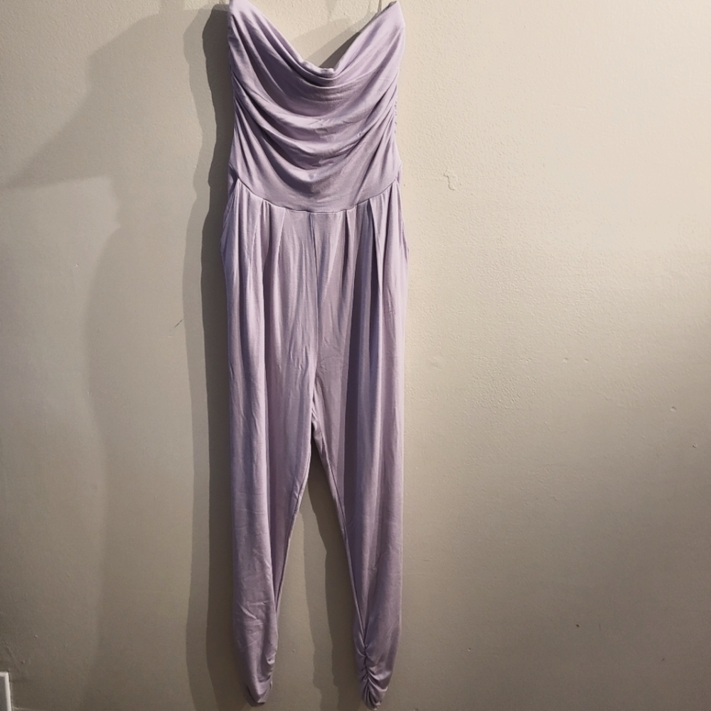 Heart Hips Elegant Lavender Strapless Jumpsuit with Pockets. Size Medium